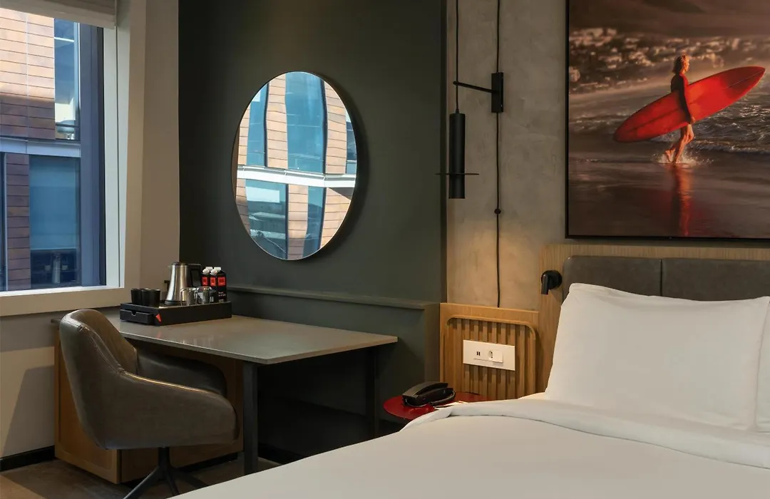 Radisson Red Hotel V&A Waterfront Cape Town-1