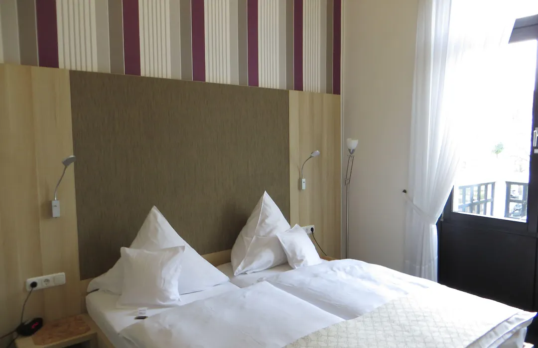 Hotel Kronprinzen-1
