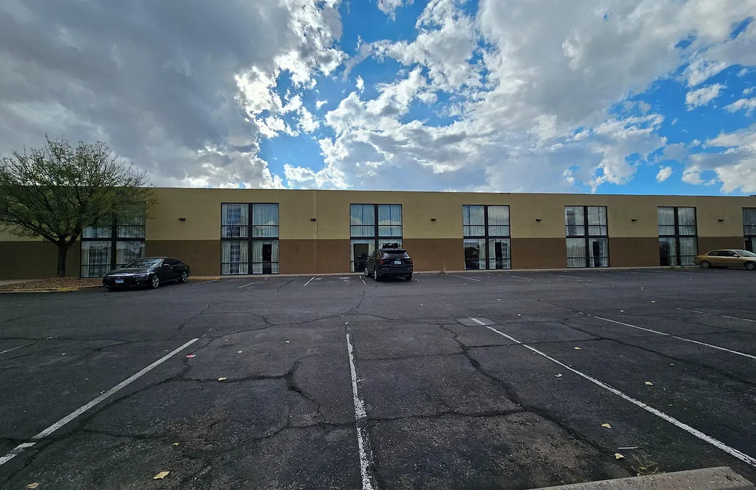 Clarion Inn & Suites Roswell-1