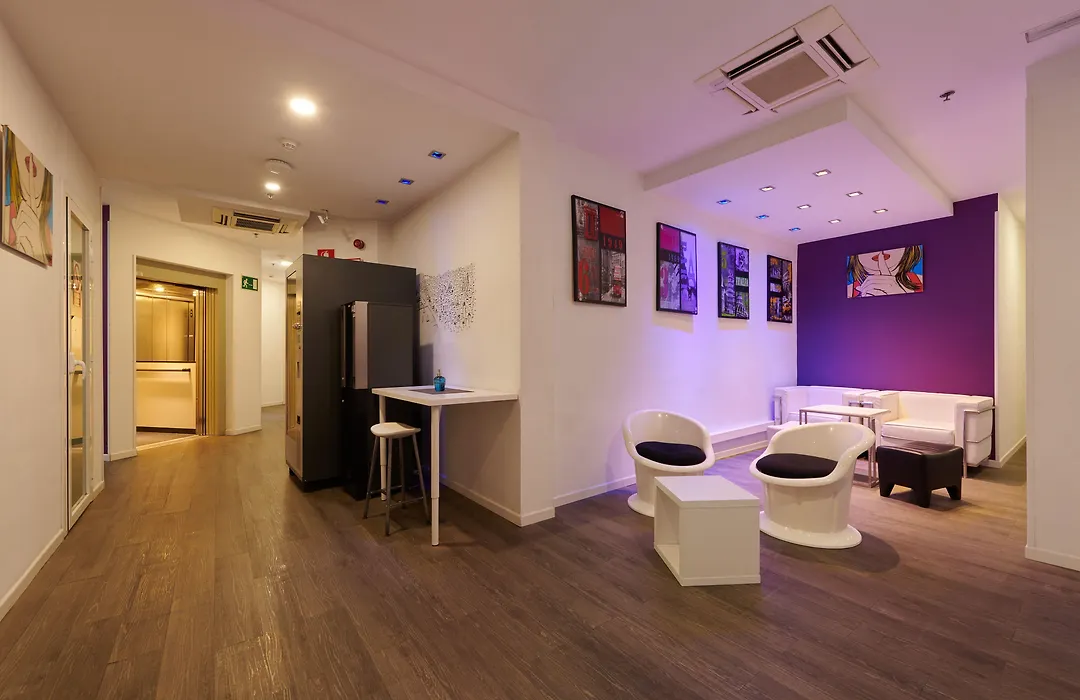 Hostal Mayerling Centro-1