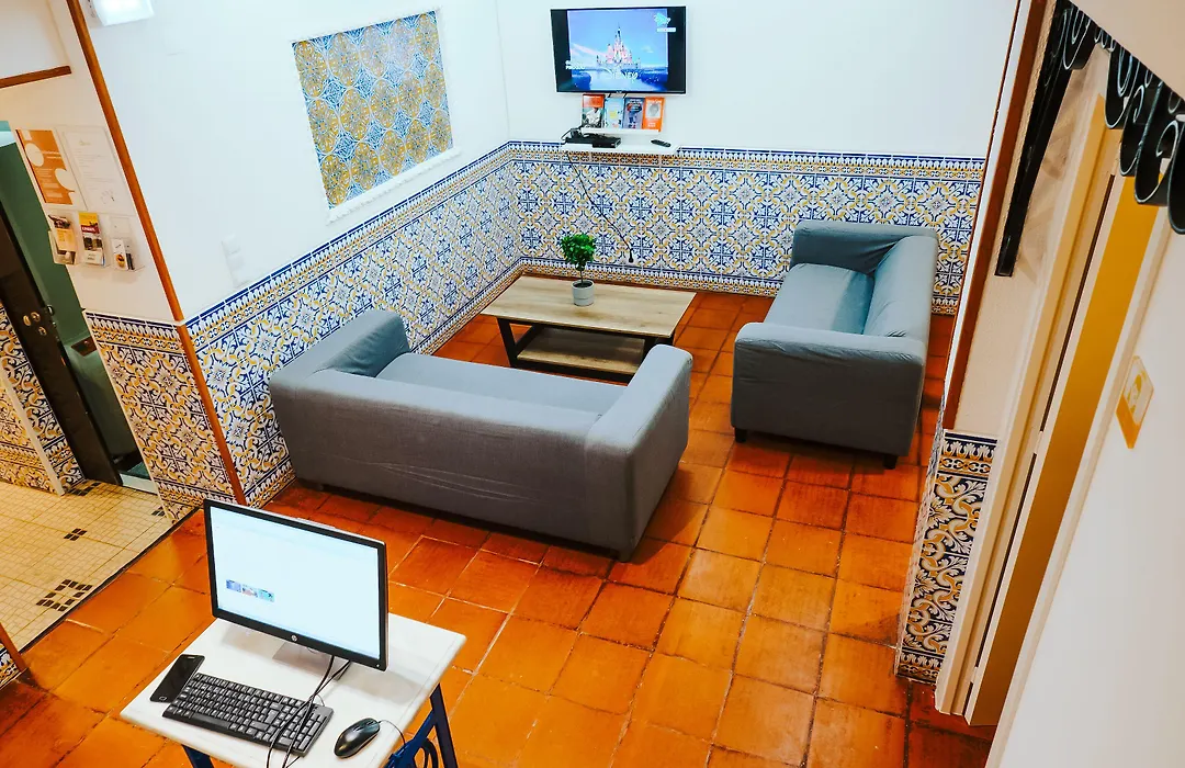 Help Yourself Hostels - Restelo-1