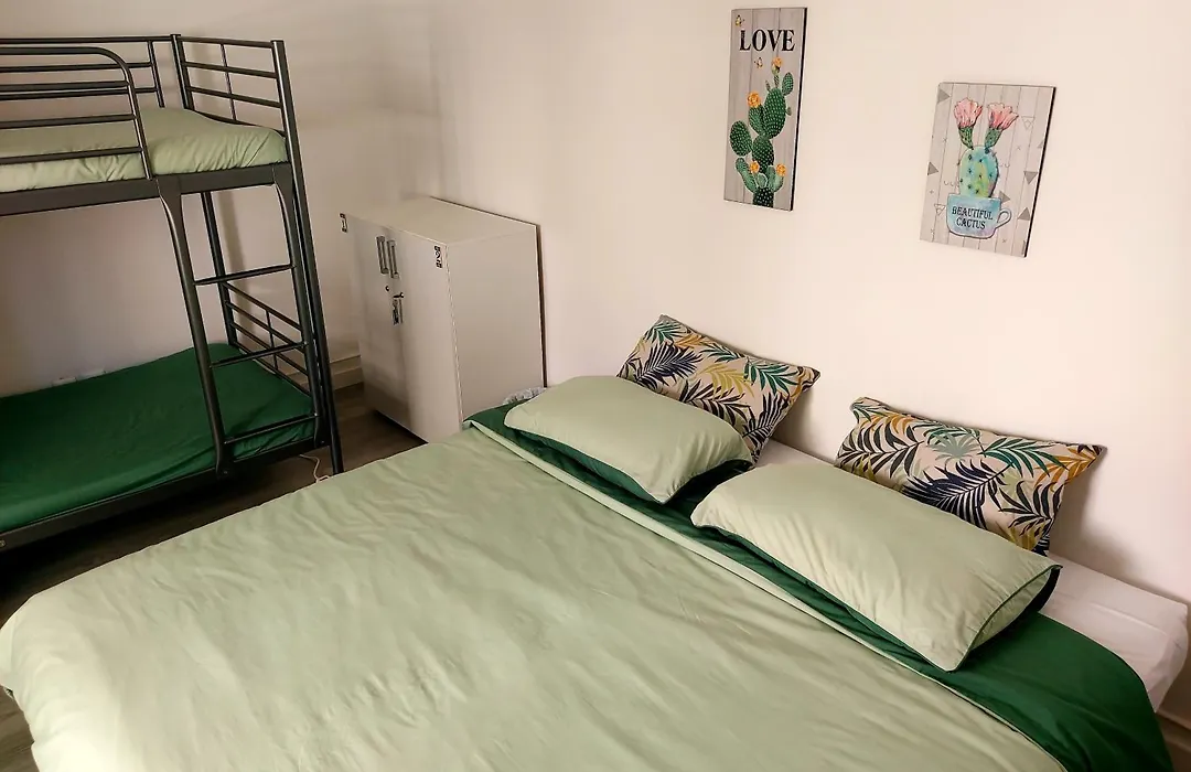 Aloha Hostel-1