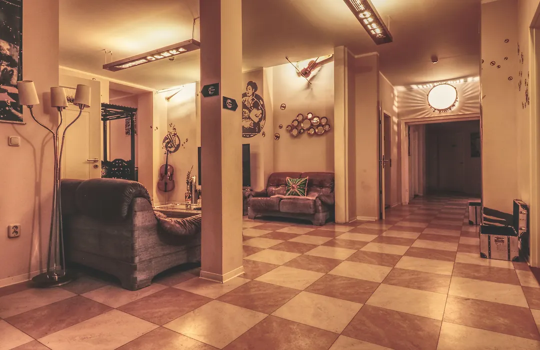 OPERA Hostel-1