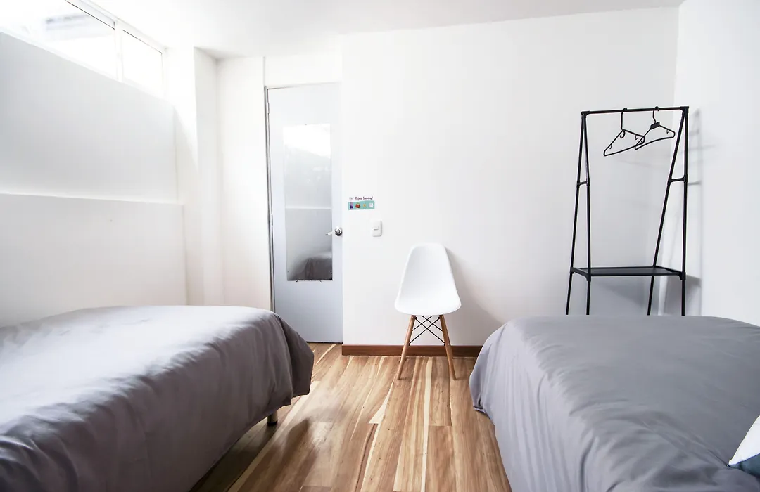 Urbana Hostel-1