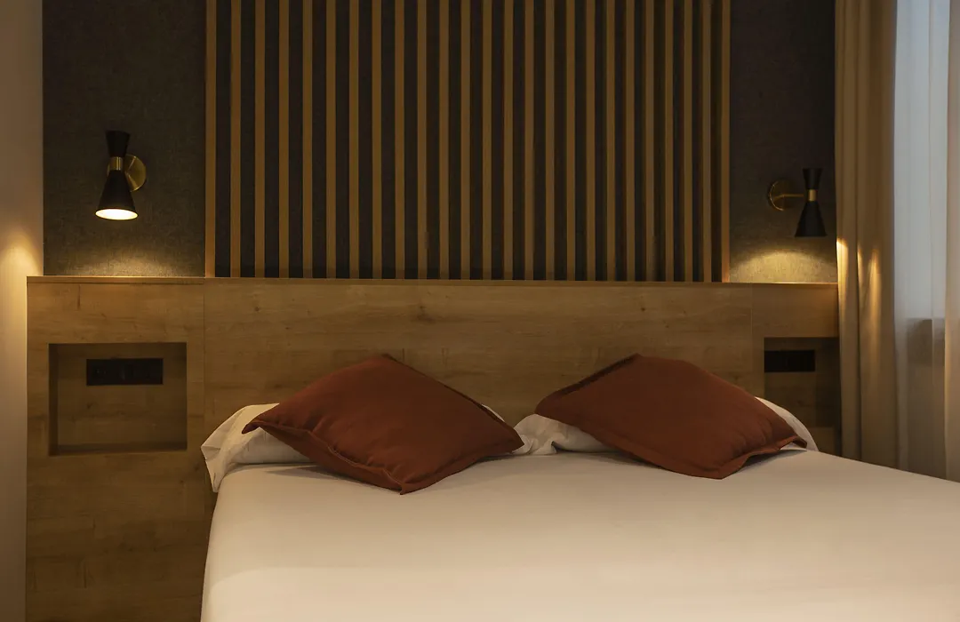 Fontanella By Bcn Urban Rooms-1