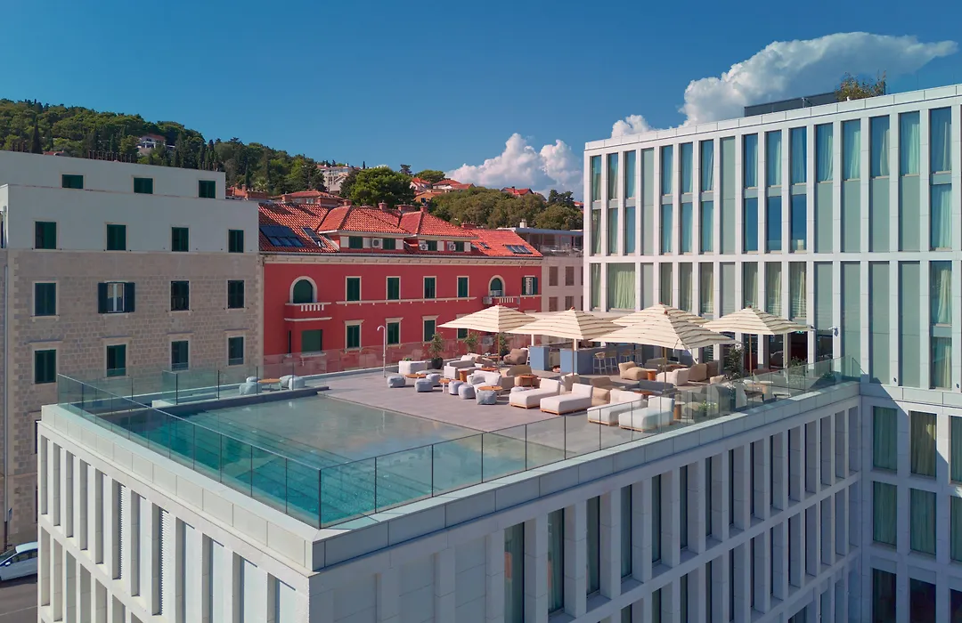 Hotel Ambasador-1
