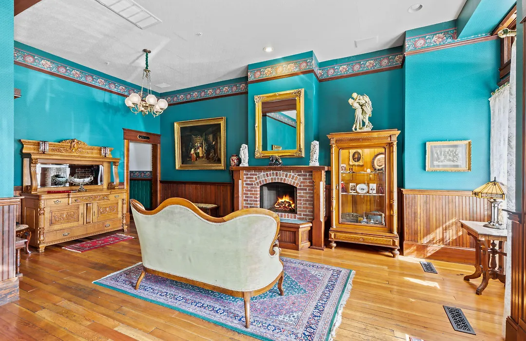 The Peerless Hotel-1