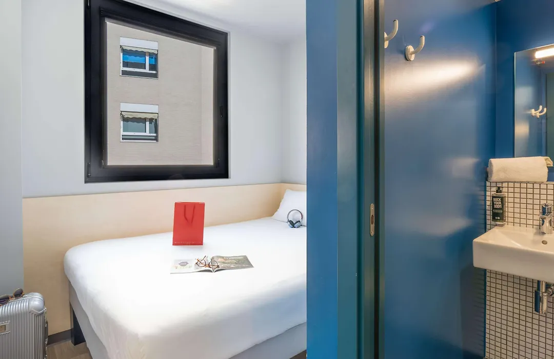 Ibis Budget Valencia Centro Puerto-1