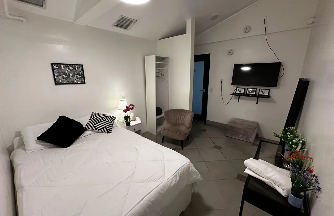 Culver City Hostel-1