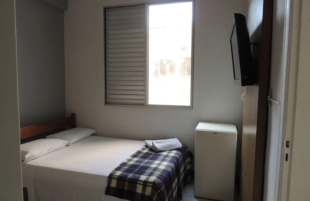 Hotel Economy 888 - Próximo a Praça da Estação e Rodoviária-1