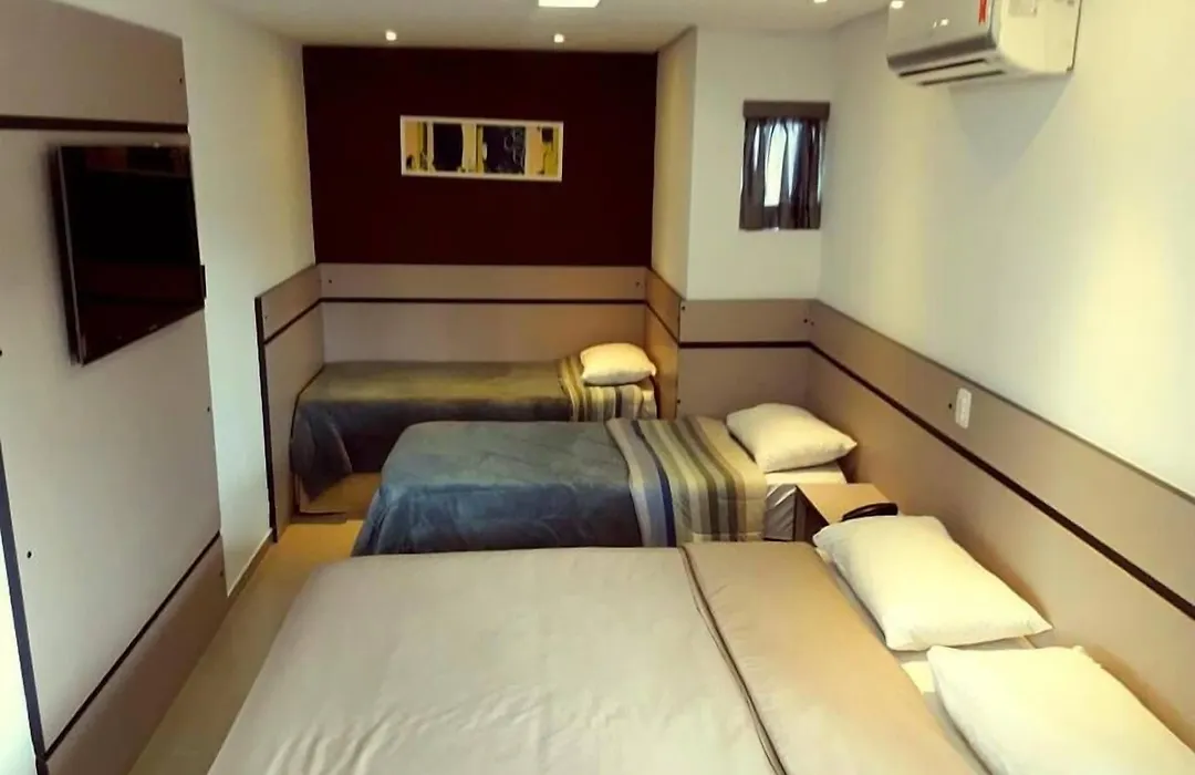 Hollyster Hotel-1