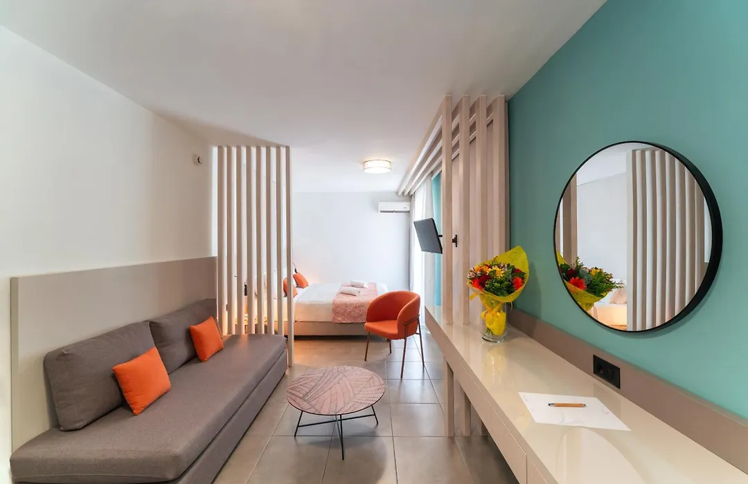 Amphitryon City Hotel-1