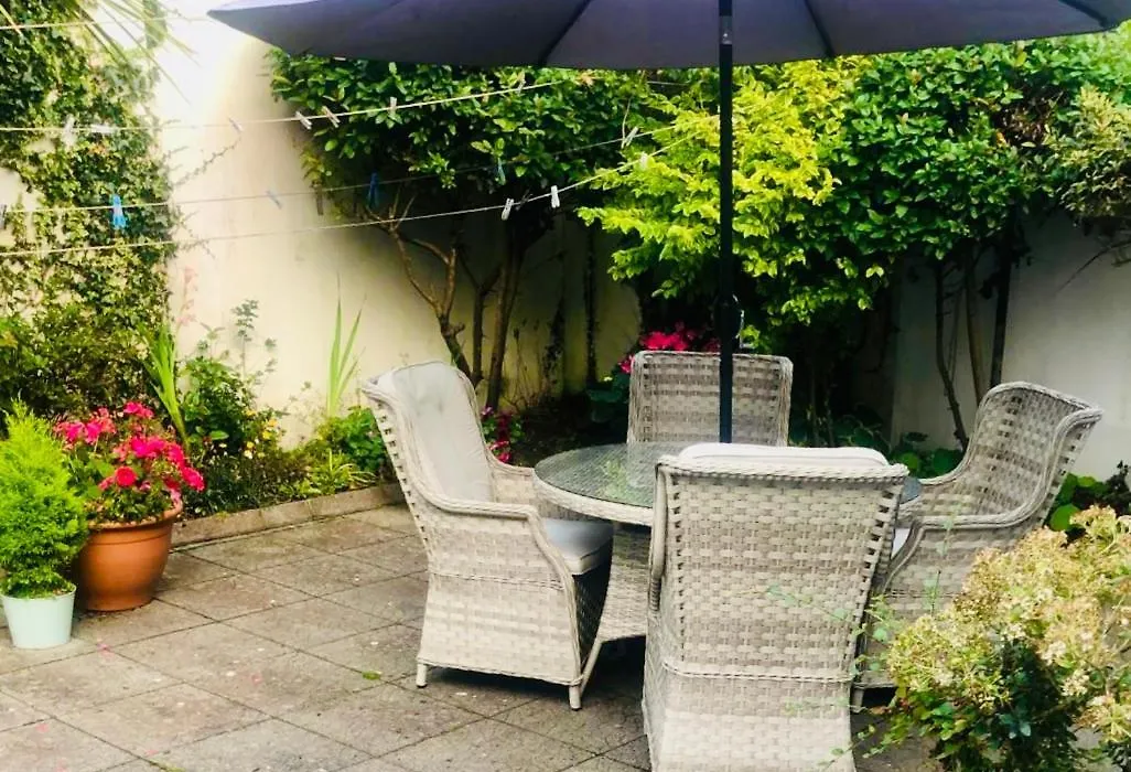 Seashore Lodge Guesthouse-1