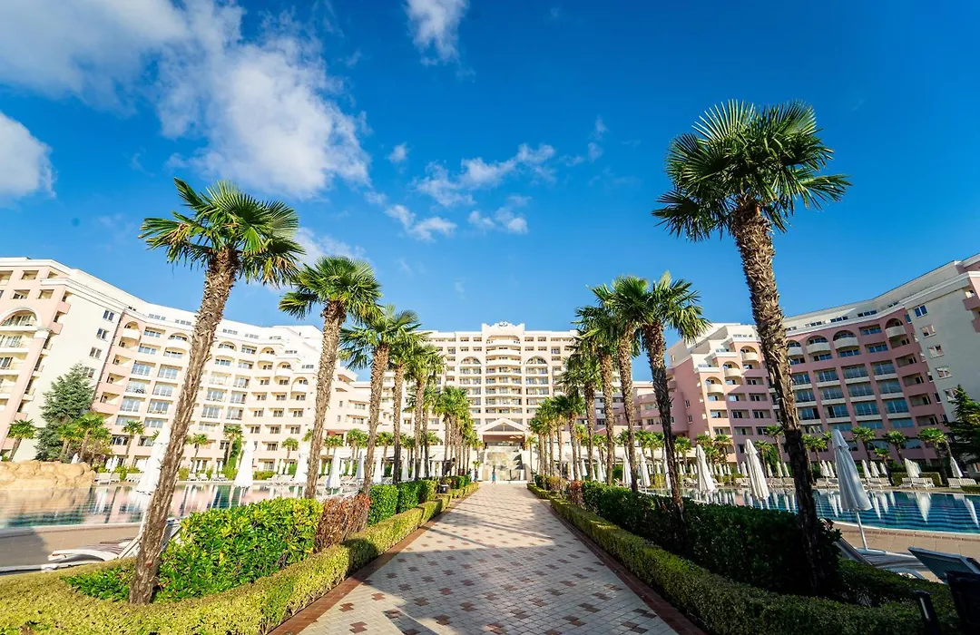 Dit Majestic Beach Resort-1
