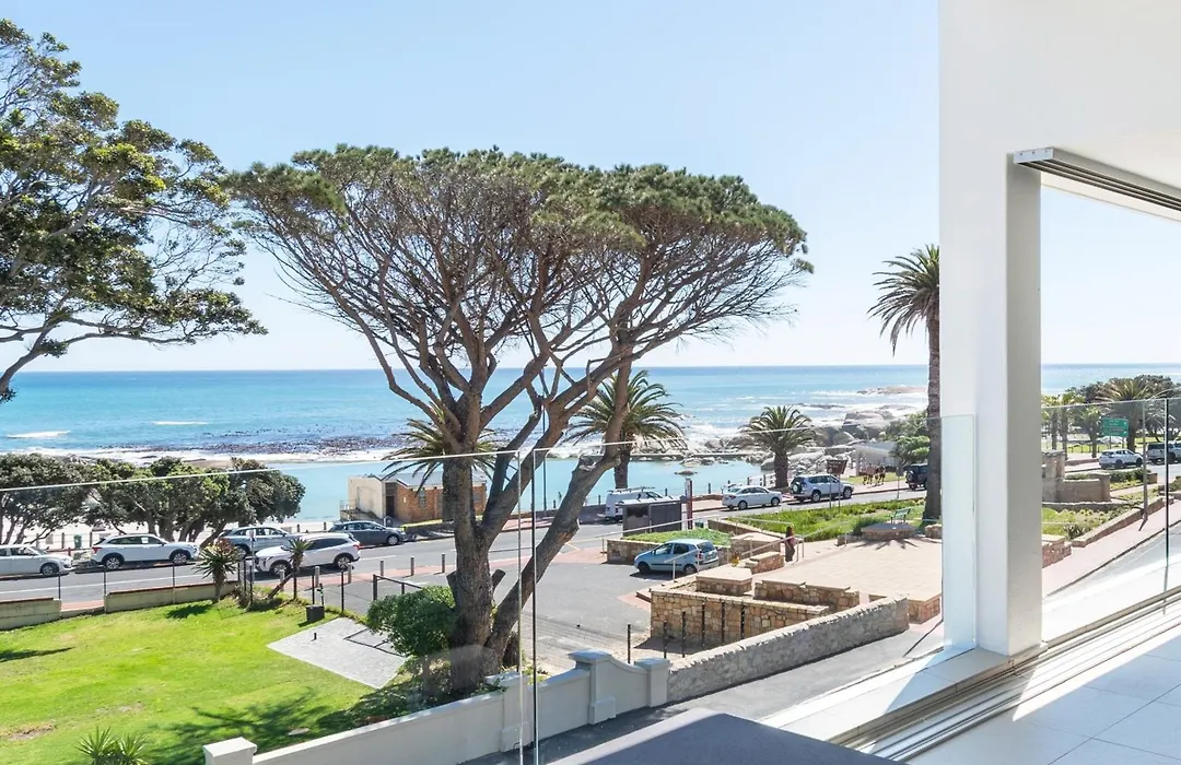 Blue Views Penthouse Beachfront Apartment With Pool-1