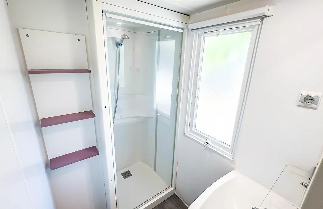 Happy Camp mobile homes in BalatonTourist Füred Camping&Bungalows-1