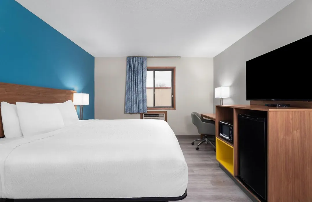 Days Inn By Wyndham Austin-1