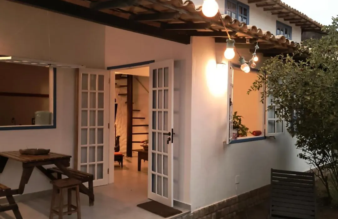 Casinhas do Peró Refúgio com Jardim e WiFi Rápido-1