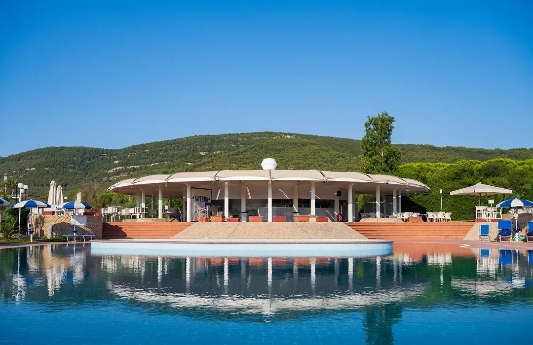 Hotel Baia Di Conte Club & Resort-1