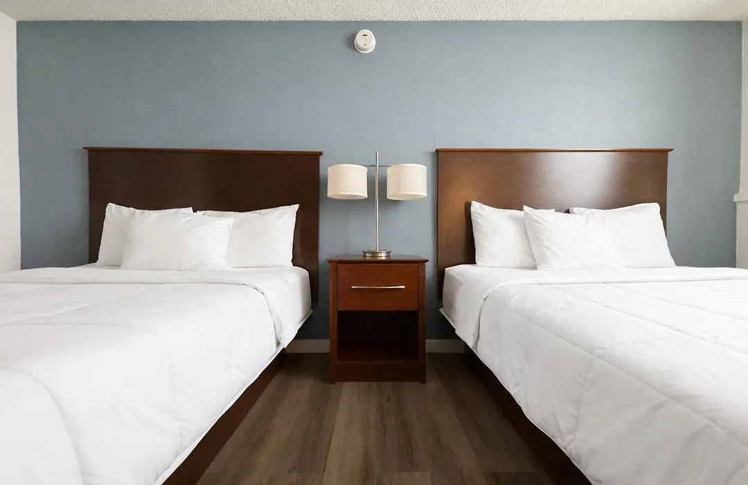 Hotel 8-1