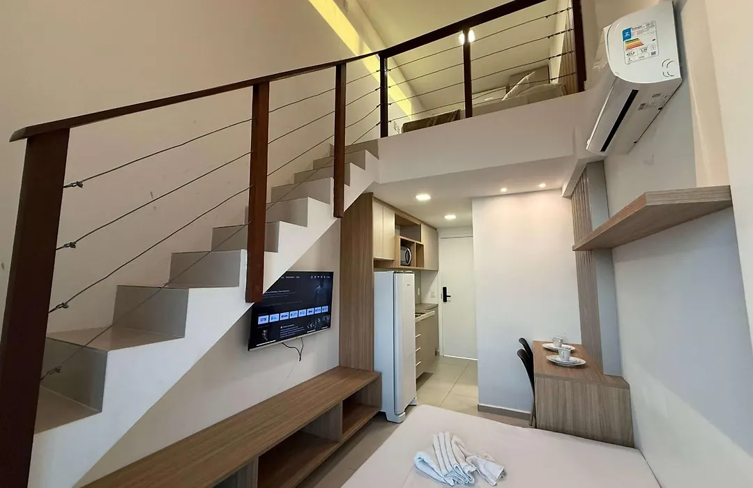Sunny Hall By Aft-1