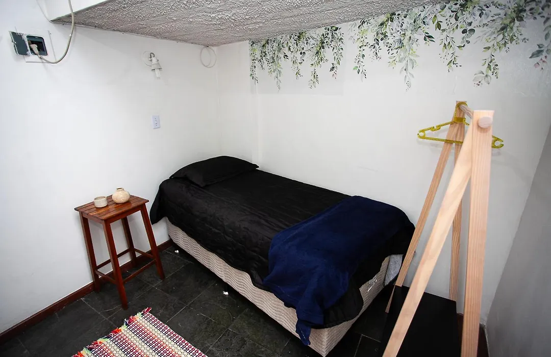 Espaço Sideral - Quartos com ar-condicionado, 5min Estádio Maracanã, 8min UERJ, shopping, 12min metrô, wi-fi 300mbp, ampla área comum com cozinha - prático e confortável-1