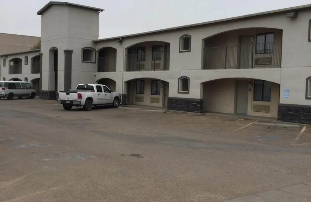 Blue Bonnet Suites -Lubbock, Tx - Medical Center-1