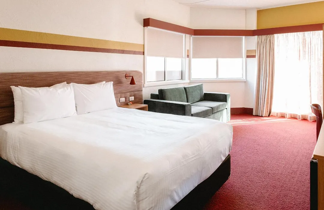 Statesman Hotel-1