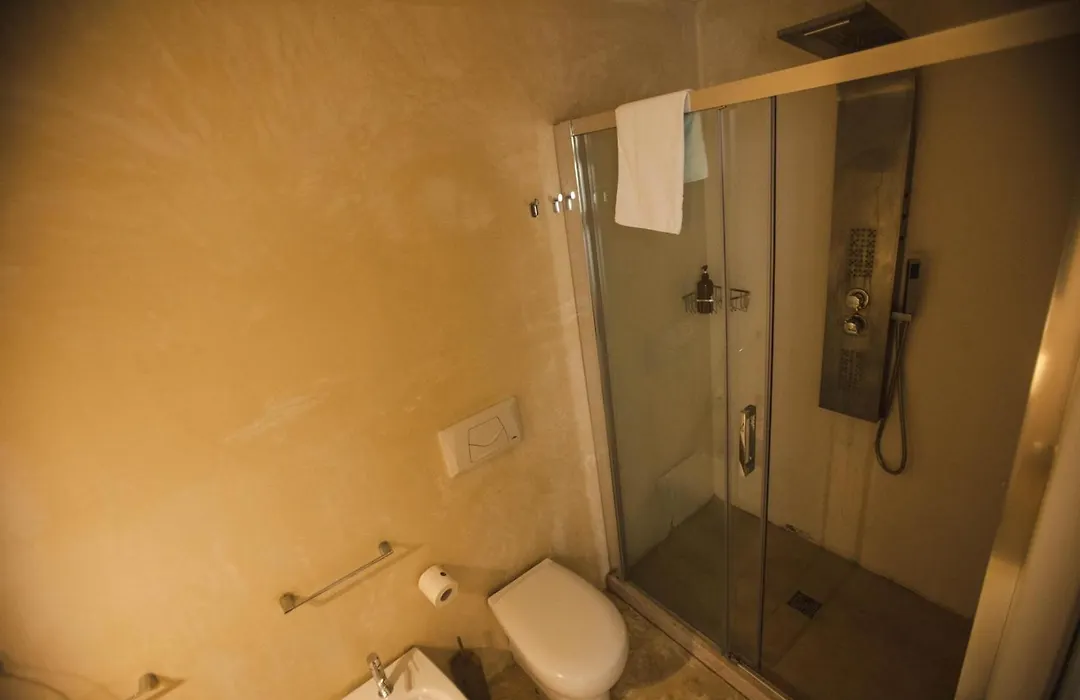 4 Balconi Rooms-Boutique B&B-1