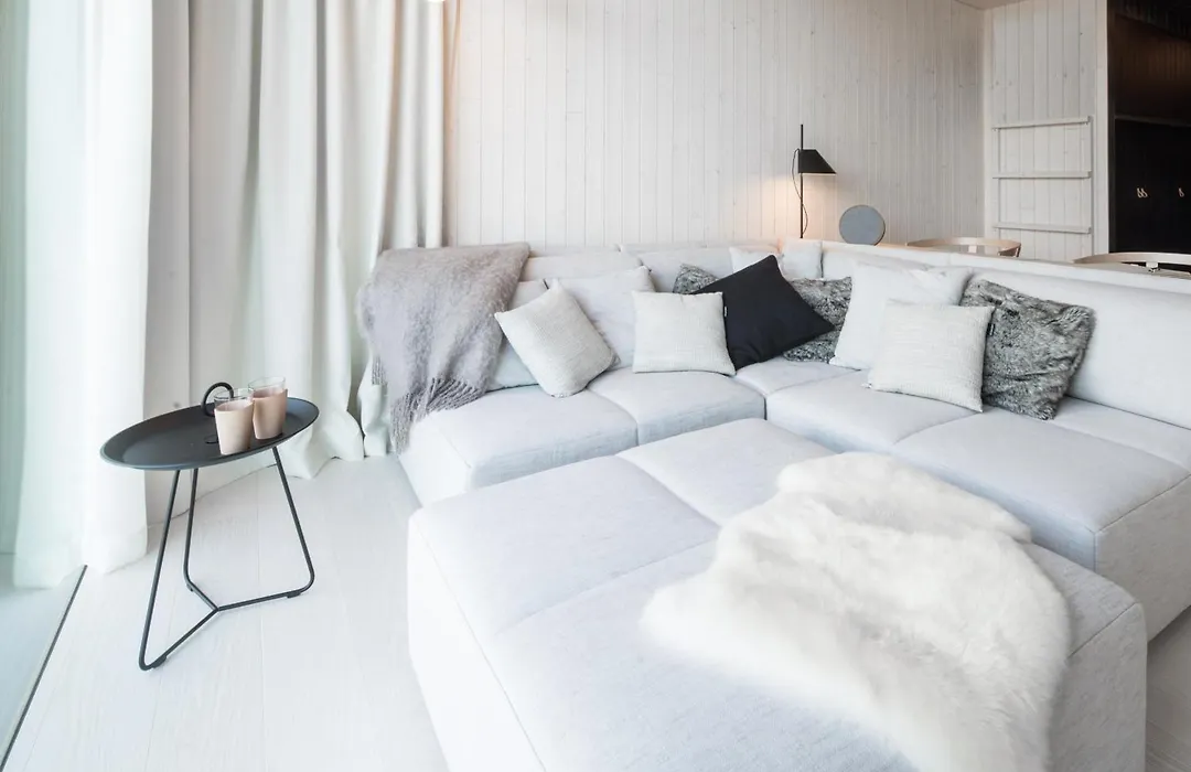 Arctic Treehouse Hotel-1