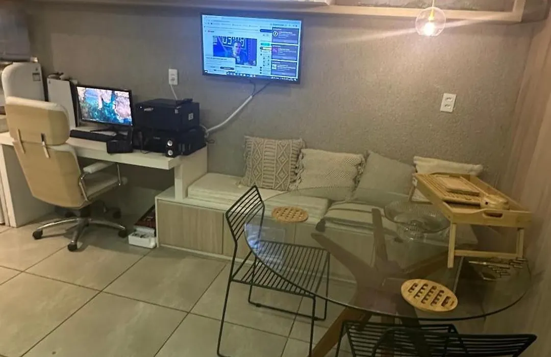 Flat em Hotel de Luxo beira mar da grife Ritz suítes com vista ampla para todo o mar da cruz das almas, jatiúca e ponta verde, com toda estrutura de um hotel lindo e arrojado, academia, piscina e muito mais, venha viver essa experiência incrível!-1