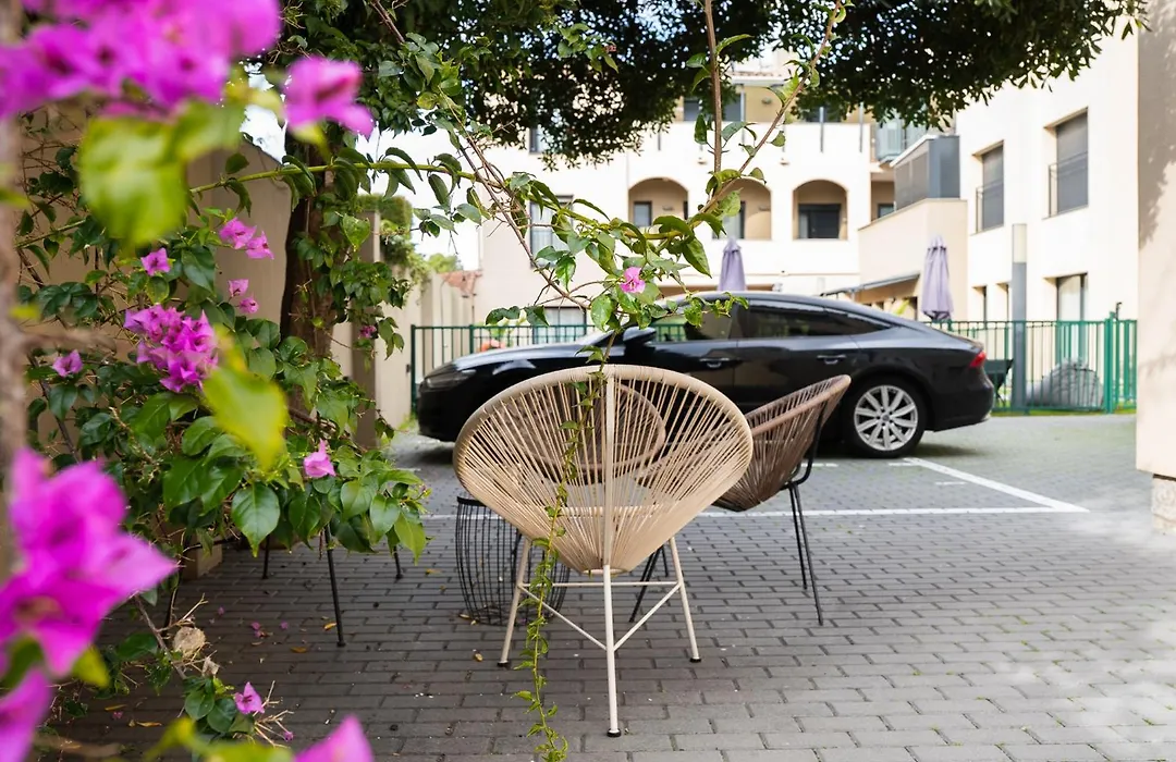Castell Beach Aparthotel-1