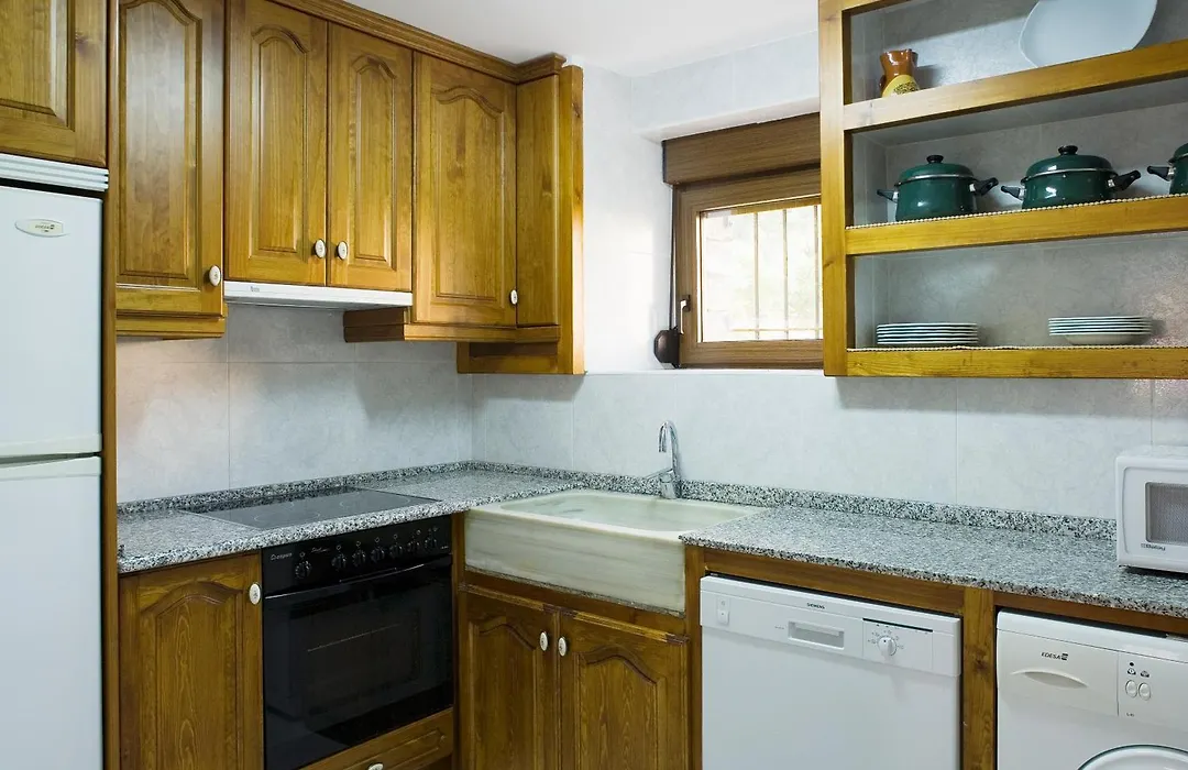 Apartamentos Casa Buisan-1