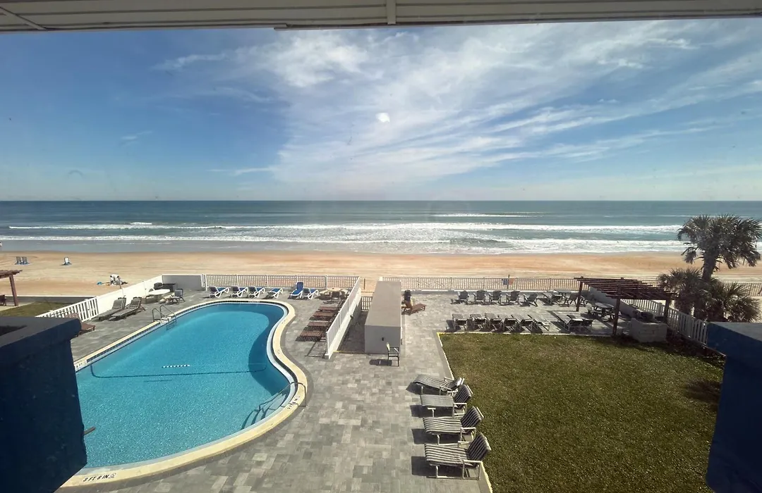Driftwood Beach Motel-1