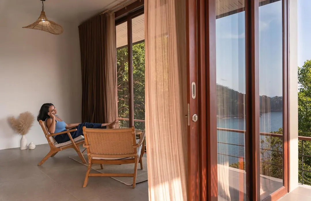 Baan Talay Koh Tao Resort & Yoga-1
