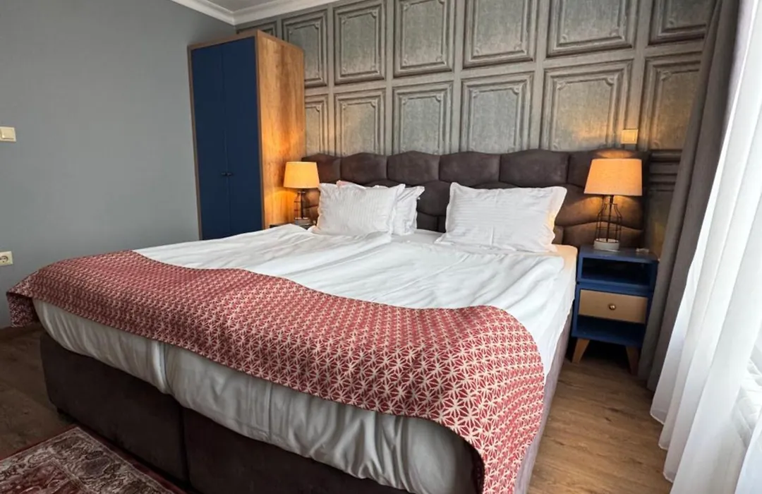 Avenue Aparthotel-1