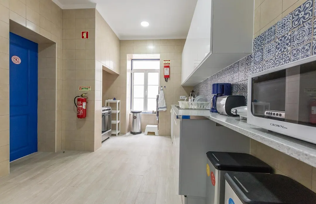Help Yourself Hostels - Parede-1