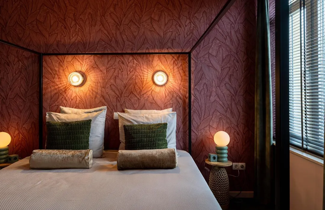 Hotel Riche-1