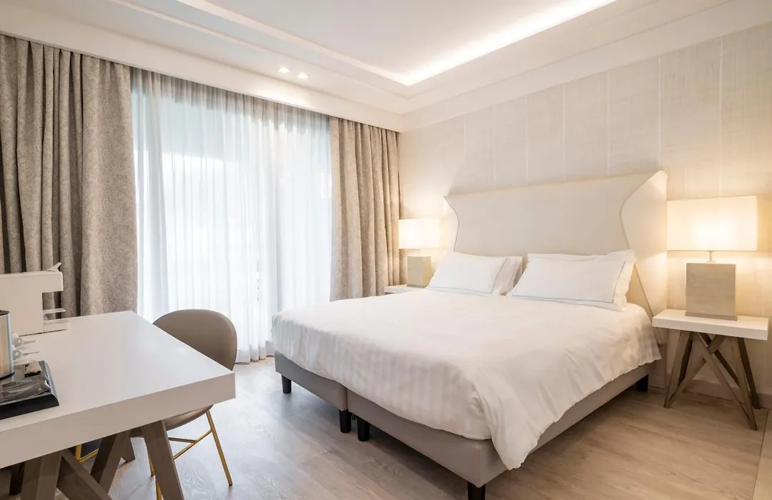 Splendido Bay Luxury Spa Resort-1