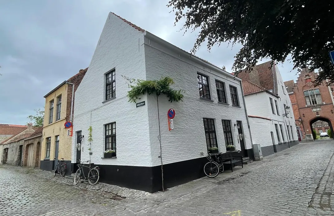 Comfort Equipped Guestsuite Lady Anna Bruges-1