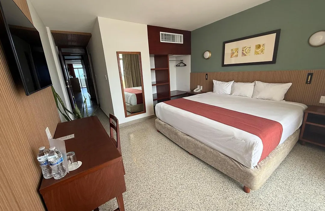 Hotel Royalty-1