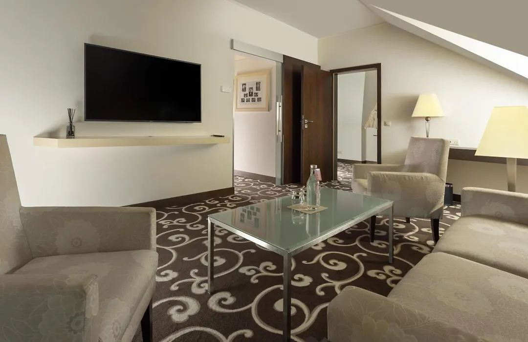 Grand Hotel Bohemia-1