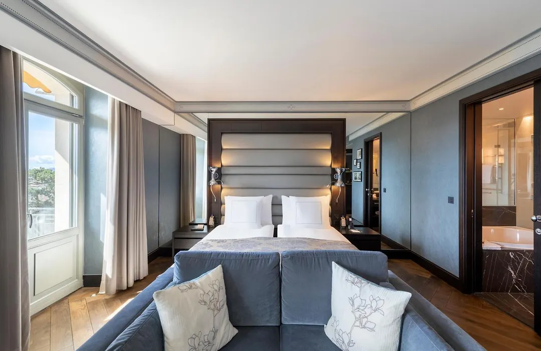 Royal Savoy Hotel & Spa-1