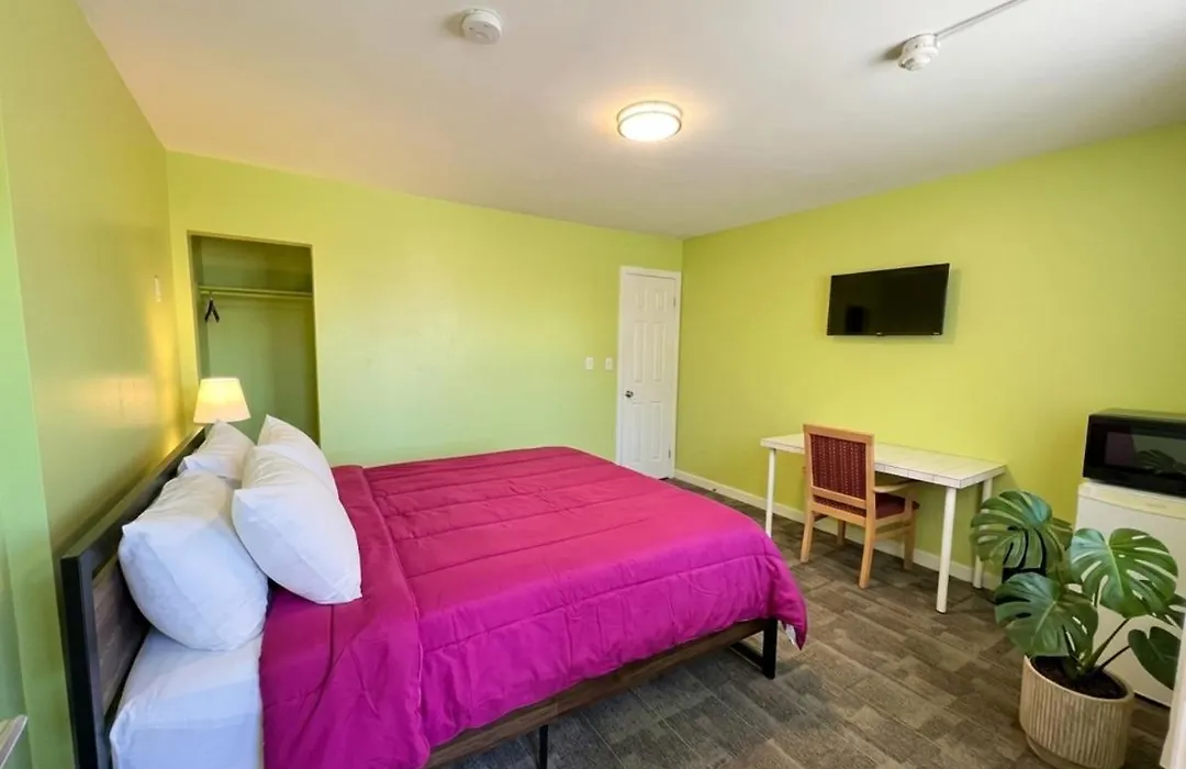 Persepolis Inn-1