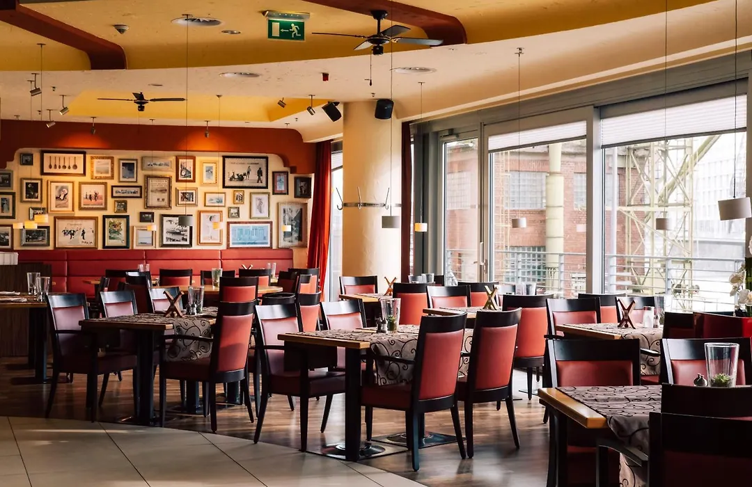 Courtyard By Marriott Duesseldorf Hafen-1