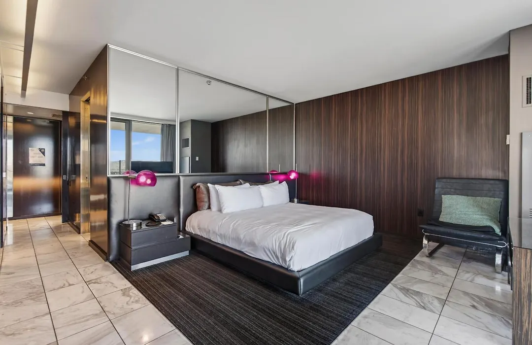 Stripviewsuites At Palms Place-1