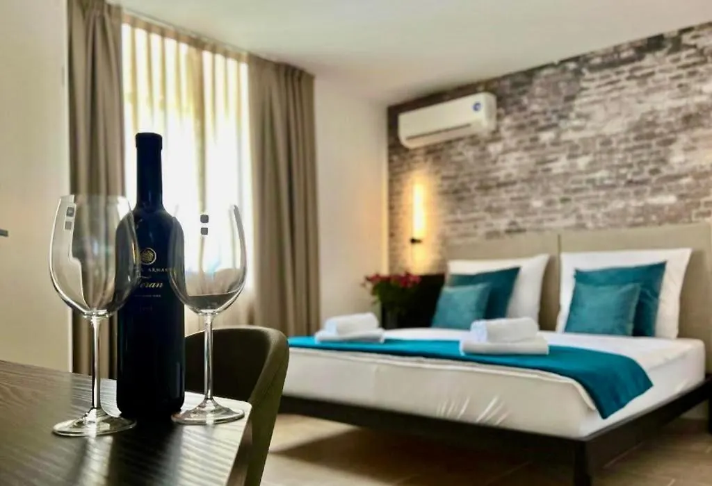 Arena Prestige Rooms-1