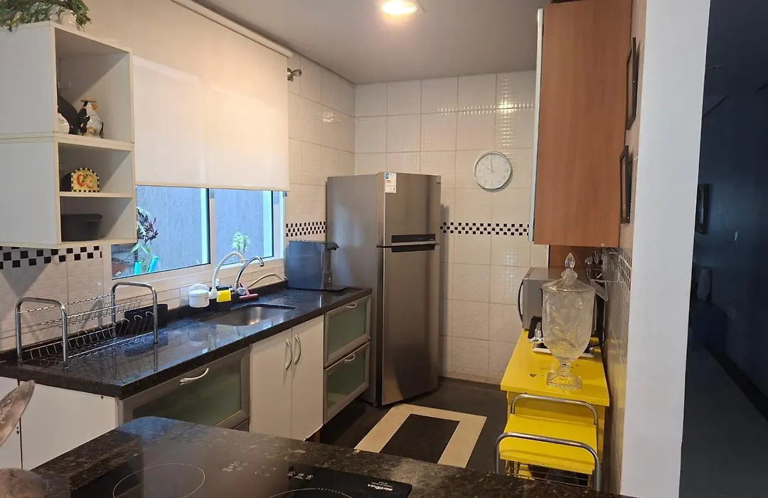 Casa em Santo Amaro com Piscina e Churrasqueira-1