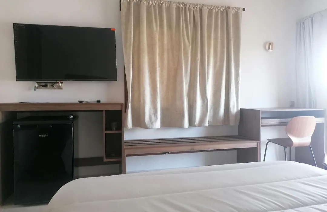 Hotel Mandy-1