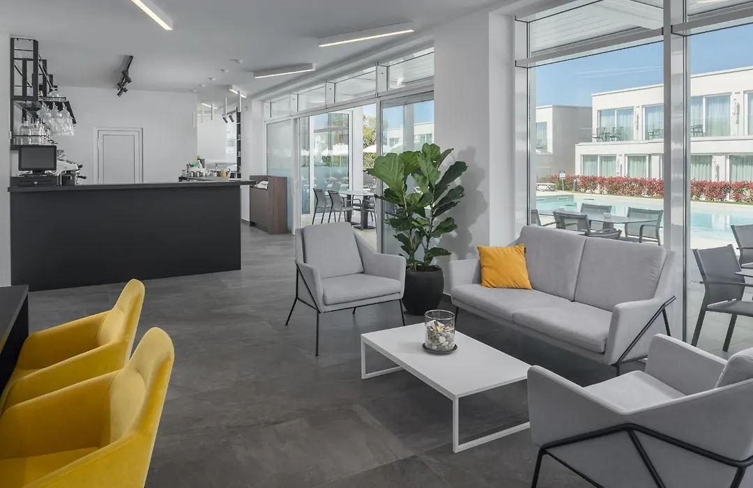Maj Premium Residence-1
